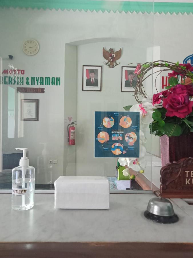 Hotel Trio Surakarta  Luaran gambar