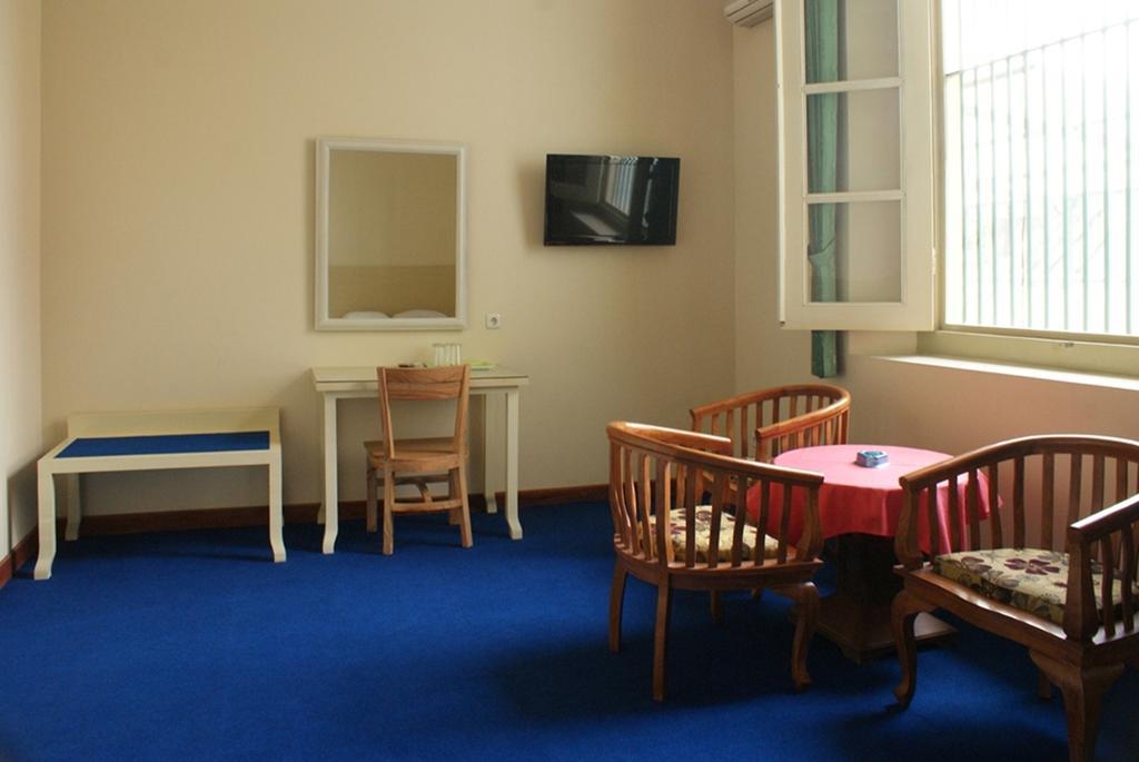 Hotel Trio Surakarta  Bilik gambar