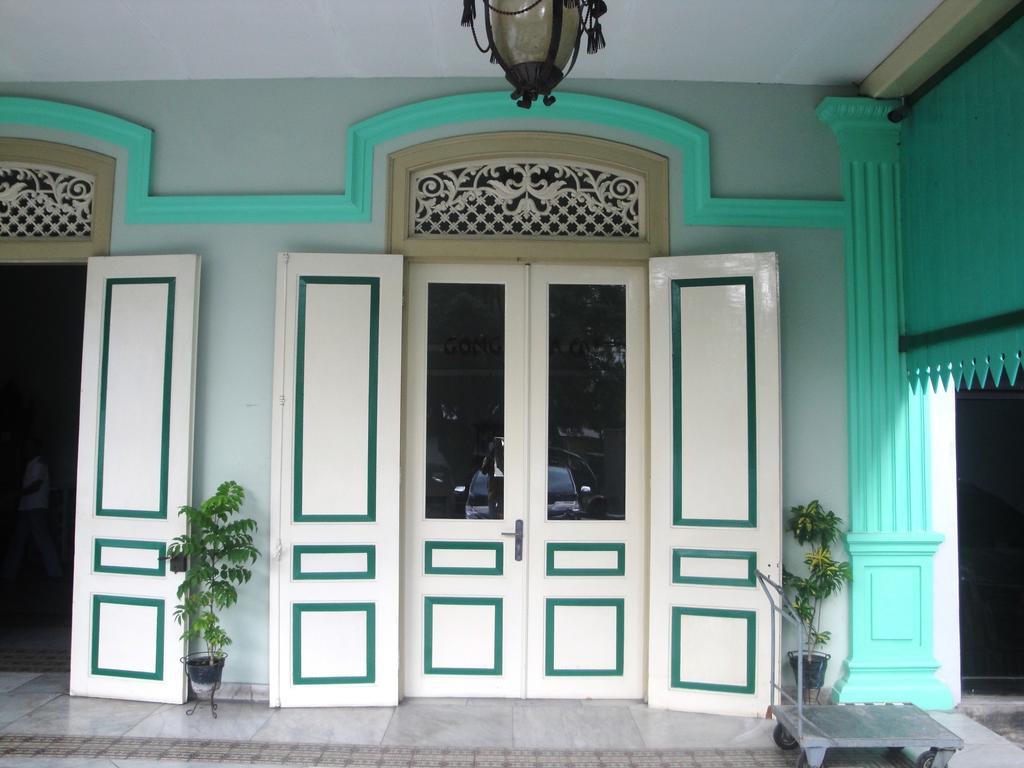 Hotel Trio Surakarta  Luaran gambar