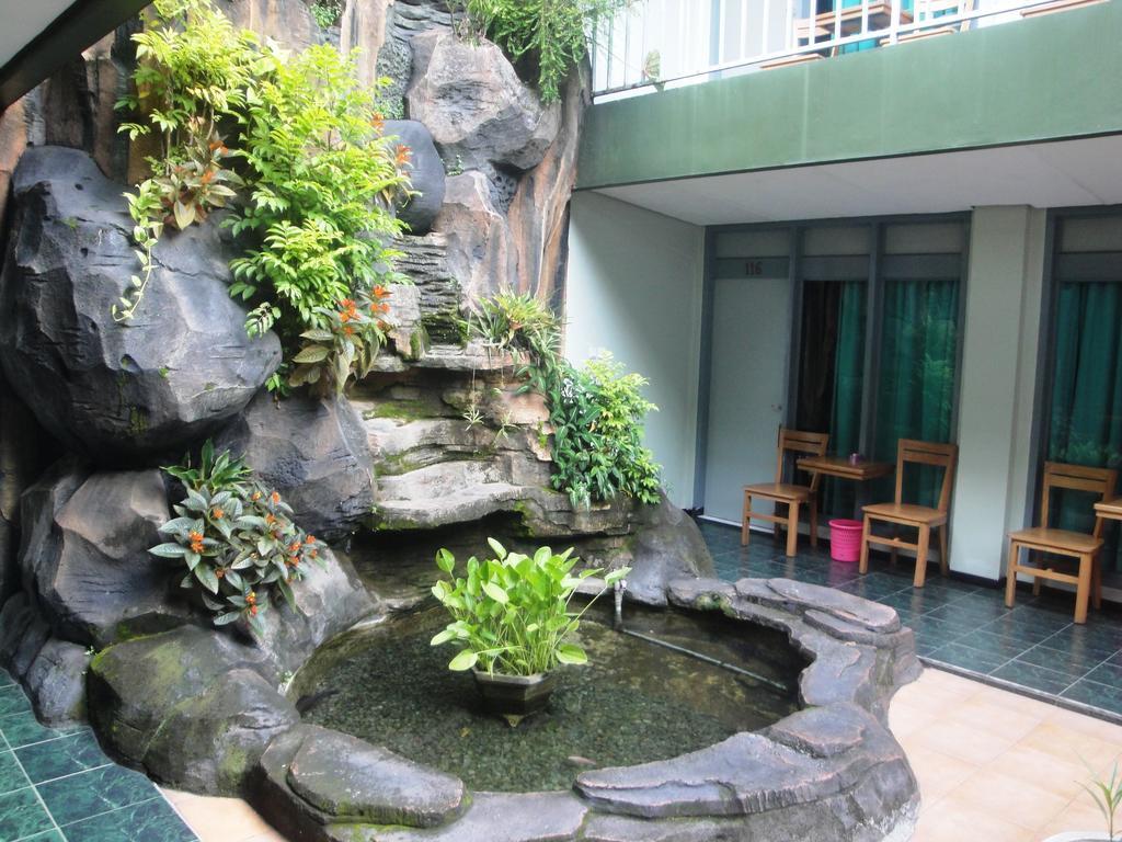 Hotel Trio Surakarta  Luaran gambar