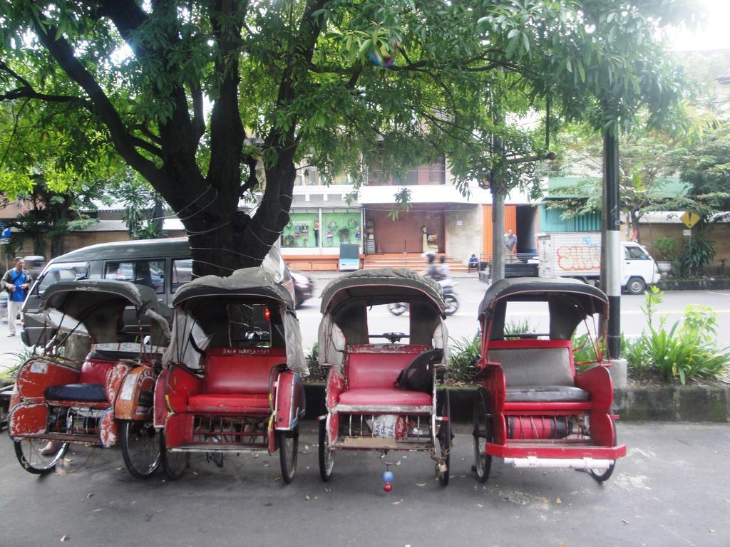 Hotel Trio Surakarta  Luaran gambar